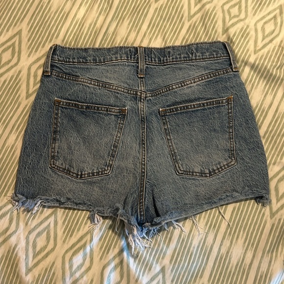 UT SHORTS - Picture 2 of 4